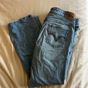 Straight leg Levi’s jeans